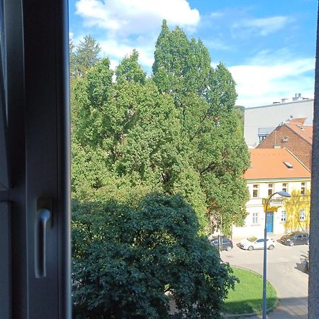 Mali Plac Apartment 萨格勒布 外观 照片